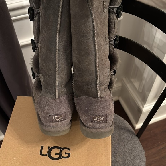 Bailey Button Women’s UGG Boots Great shape with box! - Picture 7 of 16